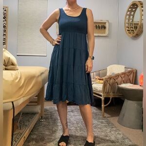 Anrabess Ruched rayon sleeveless empire waist midi dress size size medium